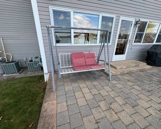 . . . nice patio swing