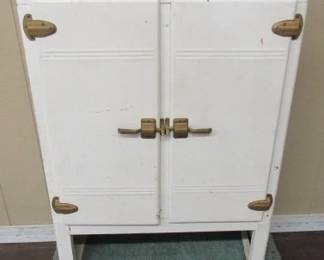 Metal Ice Box