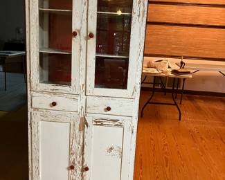 Country kitchen cabinet