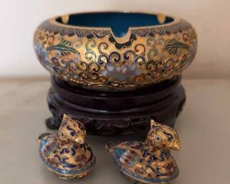 Cloisonne Ash Tray & Small Ducks 