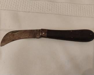 Knife 