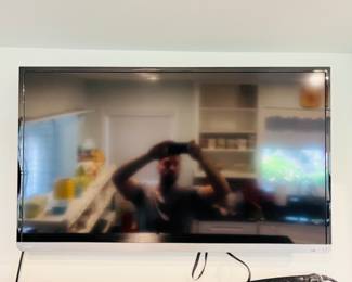 Sharp AQUOS QLED 4K Ultra HD Smart TV. 