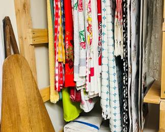 Vintage tablecloths and linens 