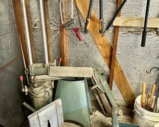 Older Shopsmith lathe.