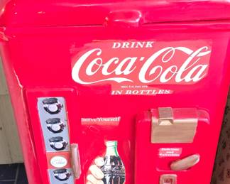 This house is full of good stuff that flows thru the garage then backyard. We all feel the good vibes in this home! 
This is a vintage Coke Cooler.