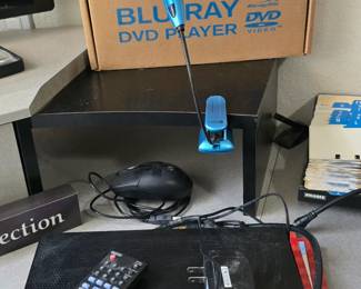 2 DVD Players 
