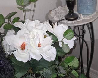 Pedestals - Flower Arrangements