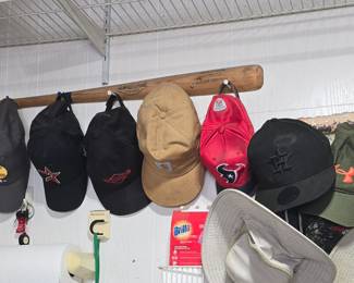 Bat Hat Rack - Caps