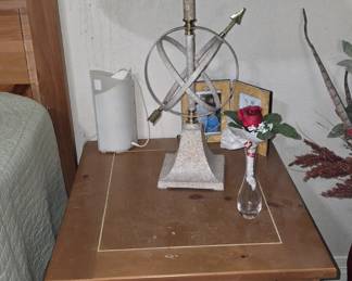 Broyhill Nightstand with one Drawer 