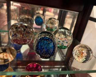 Paper weights