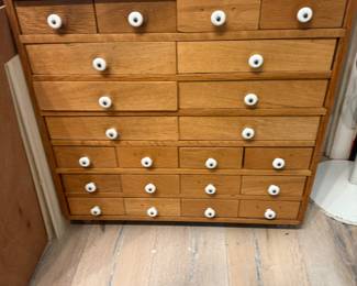 26 drawer Chest