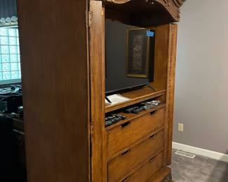 Bedroom set entertainment cabinet