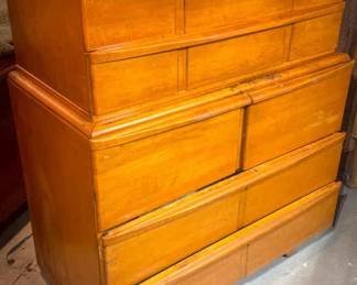 Kling Solid Maple Dresser
