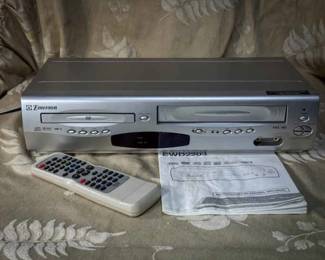 Emerson DVD/VCR Combo Player with Remote & Manual EWD2203

