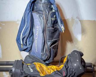 (2) Golf Bags – Nicklaus & Spalding
