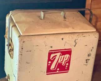 Vintage 7-Up Ice Chest
