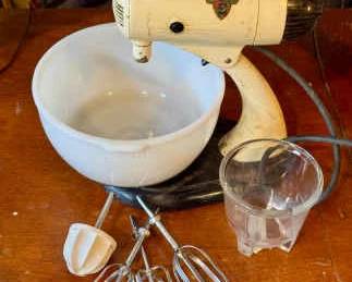 Sunbeam Mixmaster & Accessories
