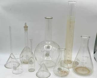 Vintage Beakers & More Feat. Pyrex
