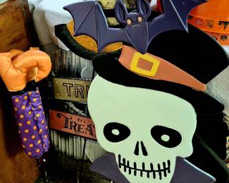Much Halloween!!