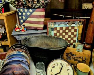 Collector's plates. Terry Redlin collector plate set
