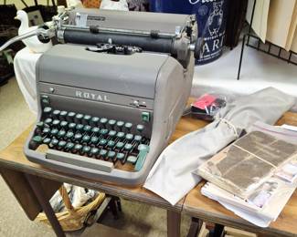 Vintage Royal typewriter w/ stand