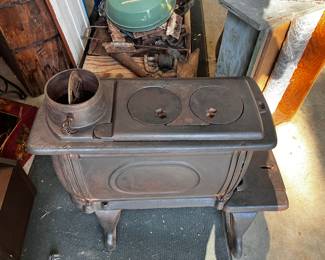 Boxwood stove