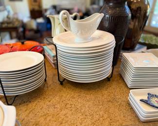 Crate, and barrel dinnerware
