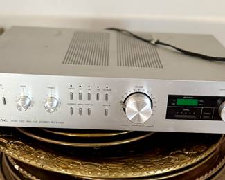 Realistic STA-720 Vintage AM/FM Stereo receiver