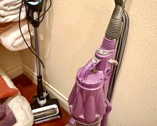 DYSON Vacuum