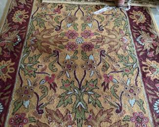 Floral wool rug