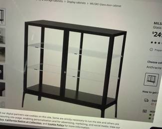 IKEA CABINET - missing key - IKEA usually replaces those for free.