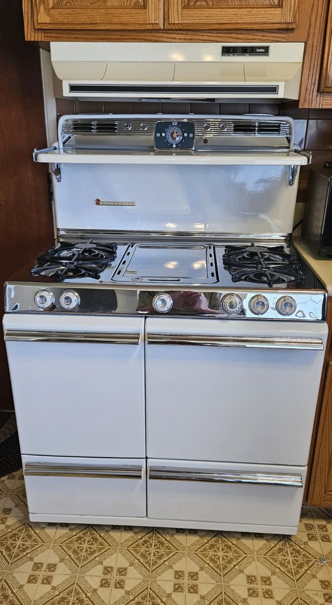 1955 Stove Wedgewood