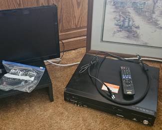 Living Rm Sml TV n Plyr