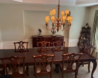 Stoneleigh by Stanley Furniture Mahogany Table with 8 chairs