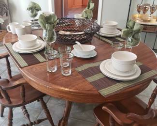 Claw foot dining table 6 chairs