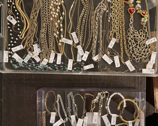 Vintage, Antique and Contemporary Jewelry in Gold & Silver