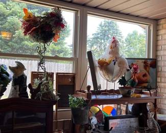There are several chickens available.....and check out those color wheels that will be lit up around the vintage silver tree during the sale