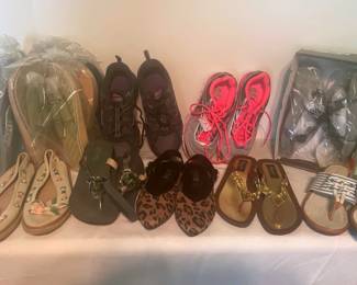 Womens Sandals, Shoes, And Tennis Shoes Size 78 Michael Kors, Vionic, Christopher  Banks, Nike