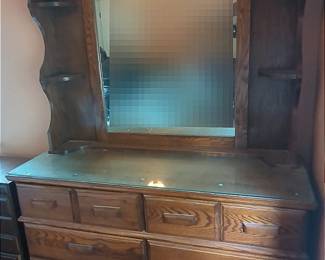 6 Drawer Wooden Dresser And Mirror