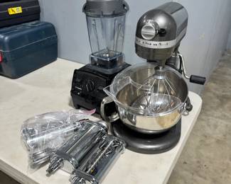 Kitchen Aid Mixer and Vitamix Mixer Orlando