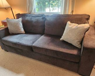 Sofa in Excellent, Like New Condition!