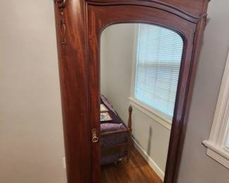 Antique Wardrobe in Excellent Condition!