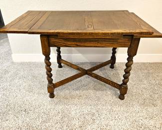  Antique Oak Parlor Table Expandable Drop-Leaf w/ Barley Twist Legs – 36x29x29”