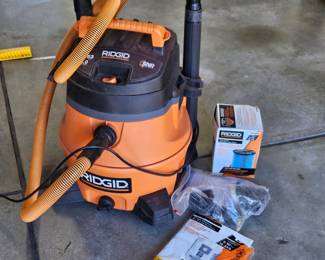 RIDGID Shop Vac 14 Gallon / 6 HP Paired with New Filter and Dust Bags