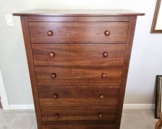 Ethan Allen High Boy Dresser in Warm Cherry Wood - With 5 Roomy Drawers - Bedroom Furniture
