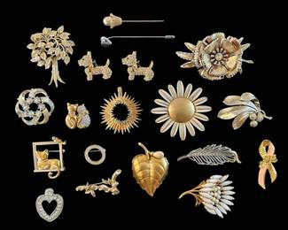 004 GoldToned Brooches Pins