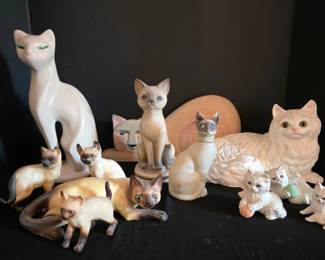 008 MCM White Cat Figurine, Napco Japan, Lefton More Cat Figurines
