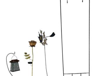 Decorative Trellis Lawn Stakes