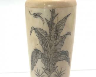 112 CarvedBoneSnuffBottle