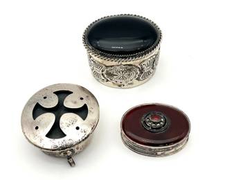 1 AntiqueSterlingSilverPillBoxeswithOrnateSemipreciousLids
